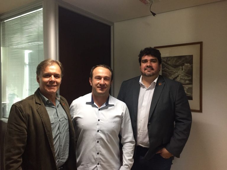 FORTALECER É SOMAR.  CRTR3 E CRO-MG JUNTOS EM PROL DA SAÚDE EM MINAS.